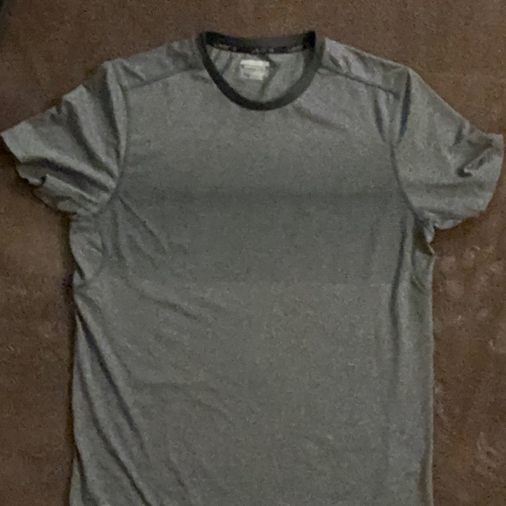 LAYER 8 PERFORMANCE Mens Qwick-Dry Athletic Workout Shirt Large